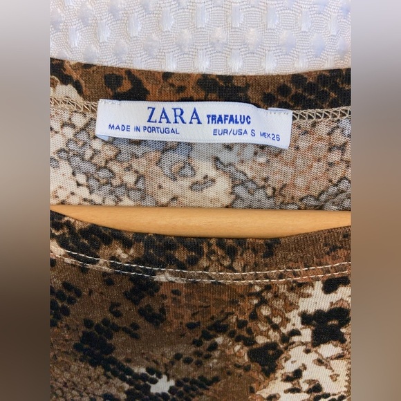 Women’s ZARA Trafaluc snake pattern 100% cotton T-Shirt size small - Picture 4 of 8